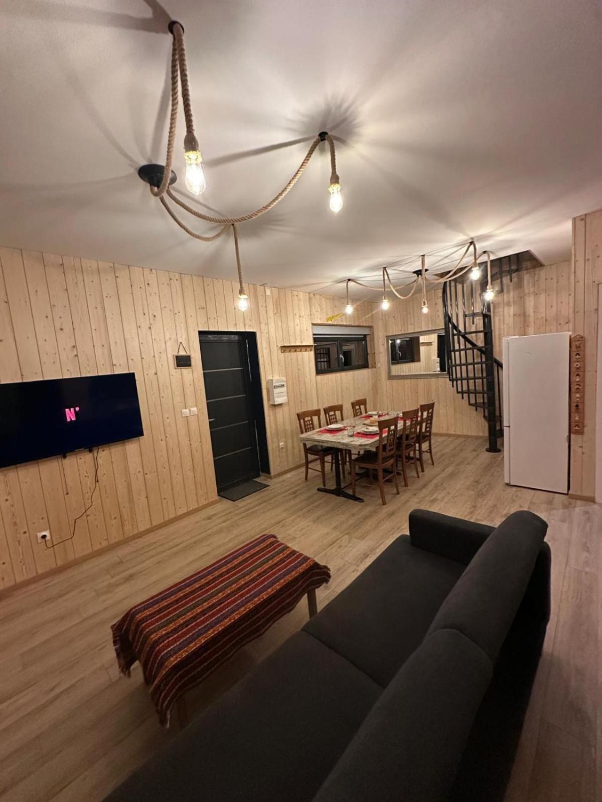Ancienne Ecole Avec Jacuzzi Prive Appartement